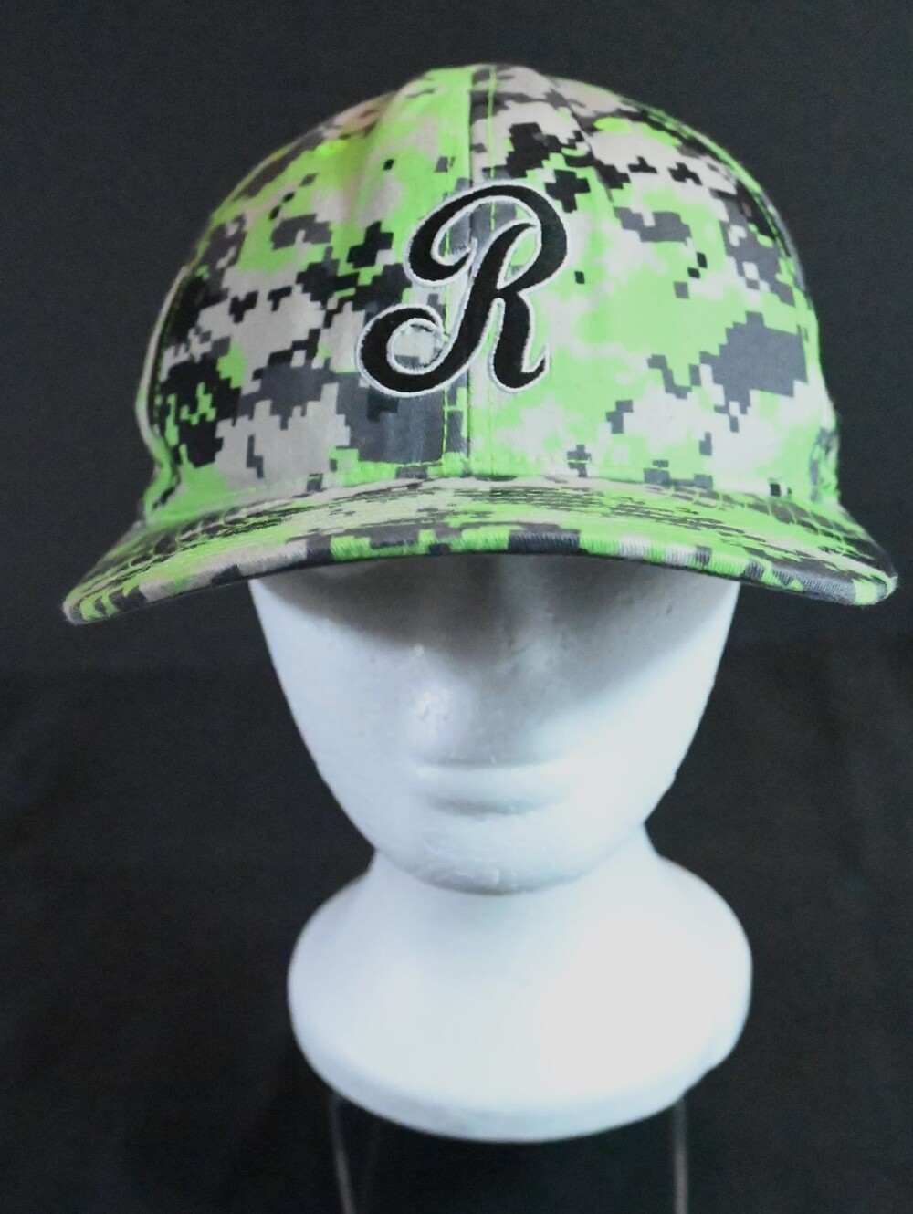 Pacific Headwear 708F Digi Camo Hat Flexfit Cap SM-MD, Neon Green Camoflage R